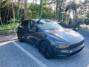 Tesla Model Y フロントデザイン